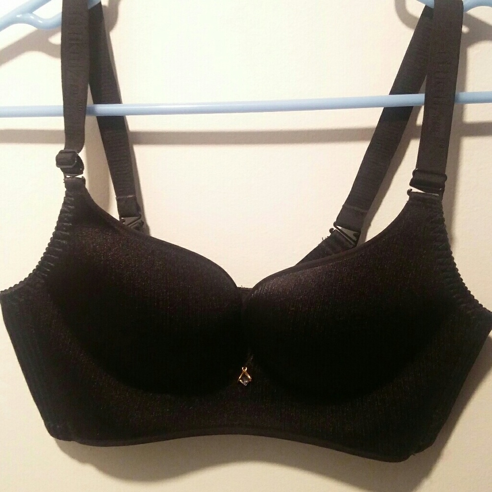 UK Fengti Malaysia Seamless  Bra